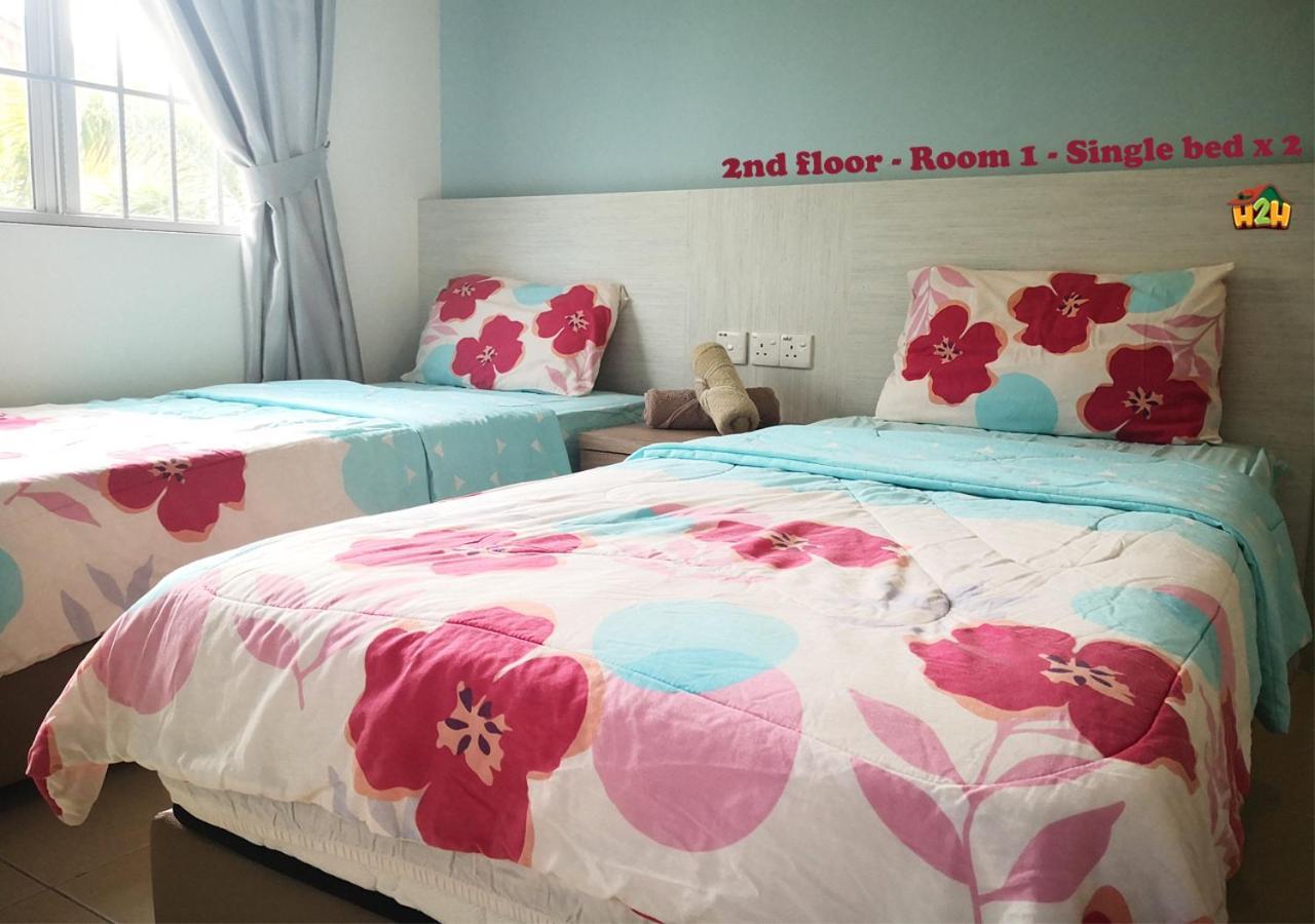 H2H - Cy Botani Vacation House Ipoh Esterno foto