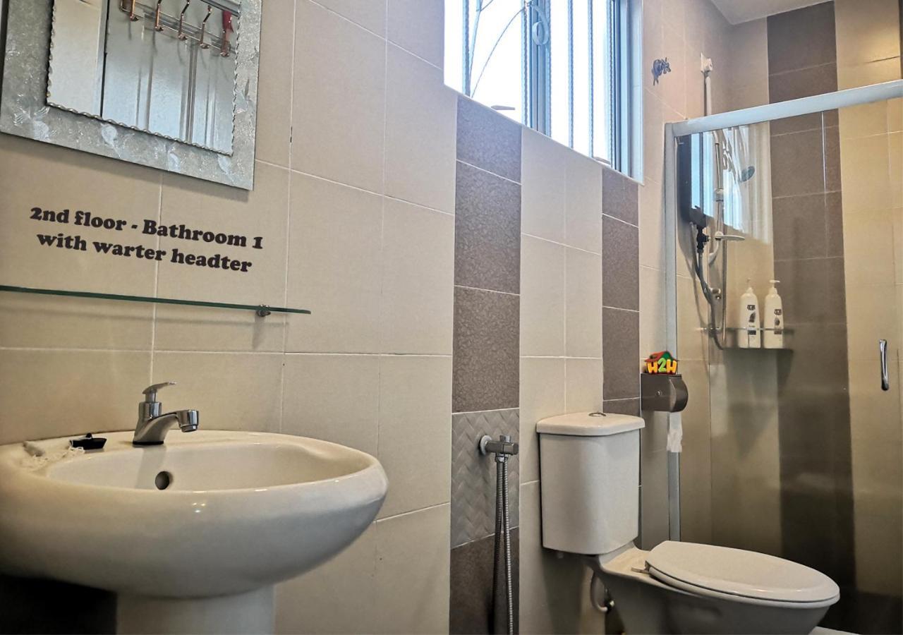 H2H - Cy Botani Vacation House Ipoh Esterno foto