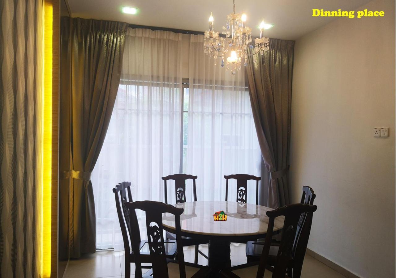 H2H - Cy Botani Vacation House Ipoh Esterno foto