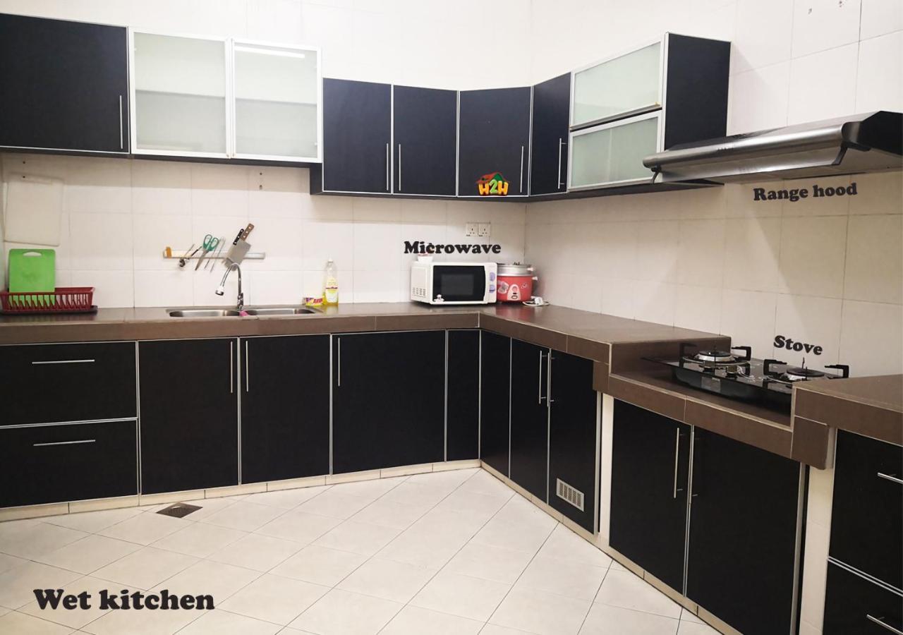 H2H - Cy Botani Vacation House Ipoh Esterno foto