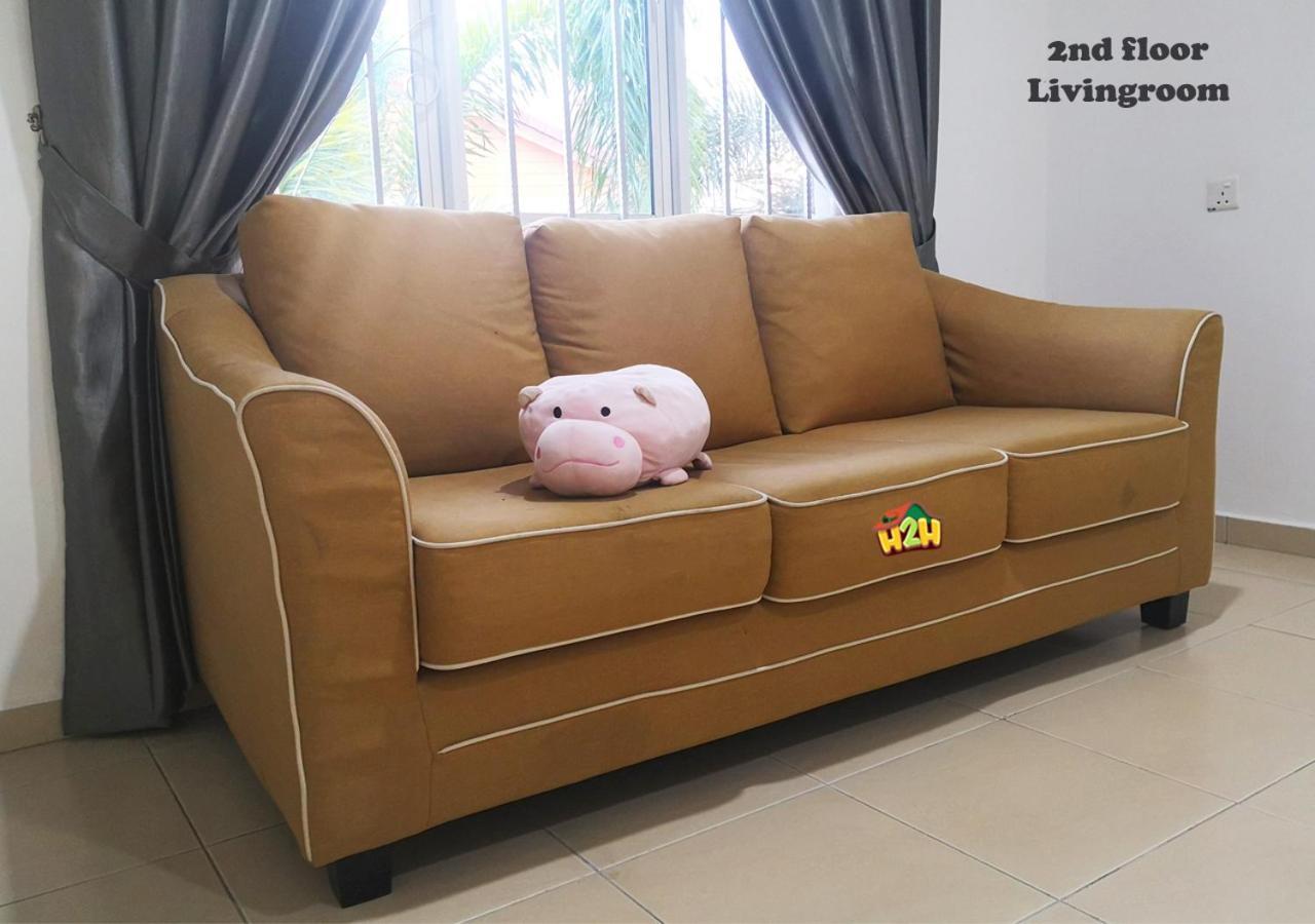H2H - Cy Botani Vacation House Ipoh Esterno foto